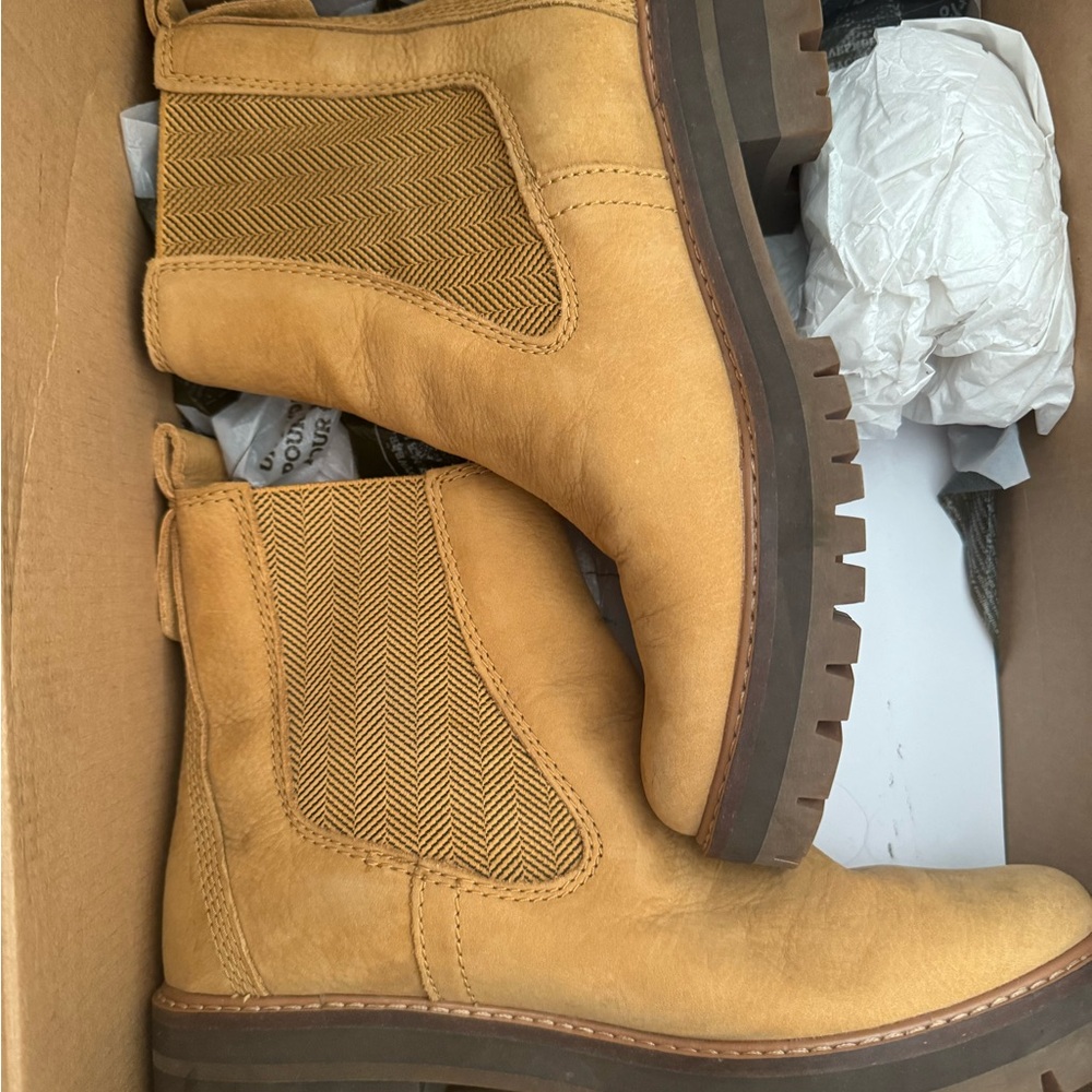 Timberland Women's Tan Ankle Boots